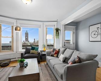 Downtown Clocktower Condo in Duluth - Duluth