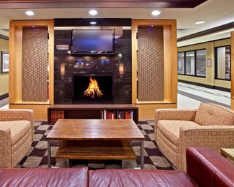 Holiday Inn Express & Suites Seymour By IHG - Seymour - Лаунж