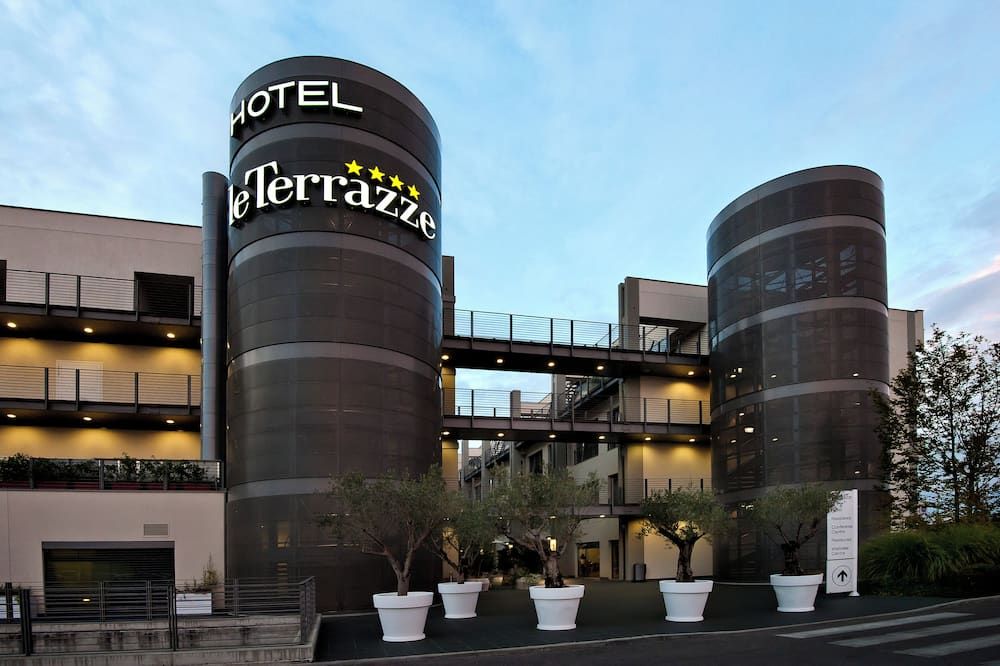 أونا هوتلز لي تيراتسي تريفيسو أوتل آند ريزيدنس