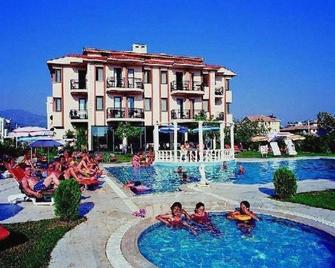 Area Hotel - Fethiye - Piscina
