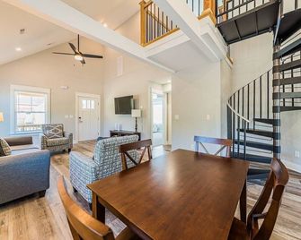 Outer Banks Waterpark Staynplay! - Powells Point - Comedor