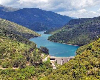 Forest Cosy House - Lagkadia Amazing View - Langadia - Vista del exterior