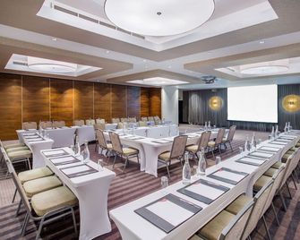 Southern Sun Rosebank - Johannesburg - Neuvotteluhuone