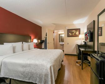 Red Roof Inn Plus+ University at Buffalo - Amherst - Amherst - Schlafzimmer