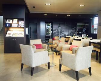 سويتس فيينا بلازا دي إسبانيا - مدريد - مطعم