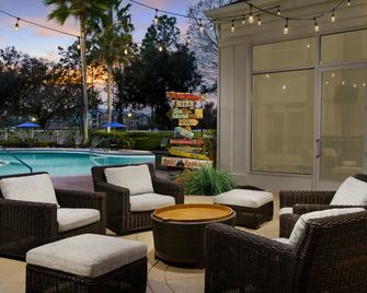 Hilton Garden Inn Orlando at SeaWorld - Orlando - Piscina
