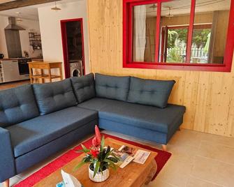 Charming house in Marsanne - Marsanne - Sala de estar
