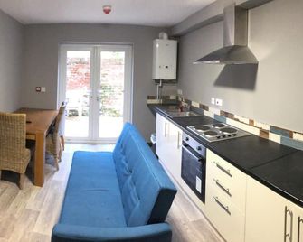 Gate Lodge - Private En-suite rooms, Kings Lynn, central location - קינגס לין - מטבח