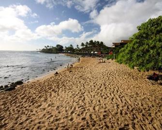 Remodeled Condo 300 Ft From The Ocean!!! - Koloa - Strand