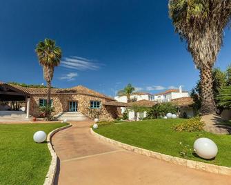 Corte Bianca - Adults Only & Spa - Bovis Hotels - Cardedu - Budova