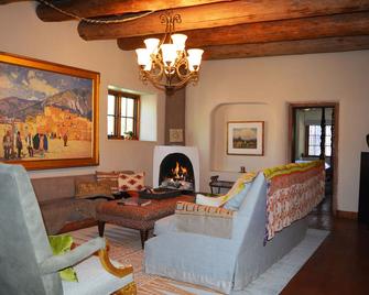 44a - Orchard Pommerale Is A Treasure For Relaxation With Southwest Charm - Ranchos de Taos - Living room
