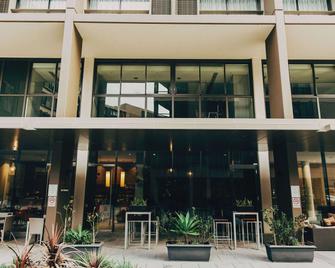 Novotel Newcastle Beach - Newcastle - Building