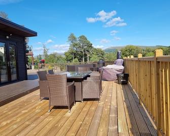 An Outdoor Enthusiasts Piece of Heaven - Gairlochy - Patio