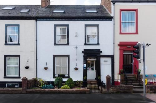 Blue Swallow - بنريث - مبنى