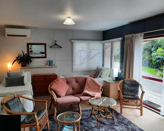 Alfa Boutique Motel - Paihia - Wohnzimmer
