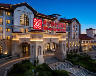 Hilton Garden Inn Tianjin Jinnan - Tianjin - Rakennus