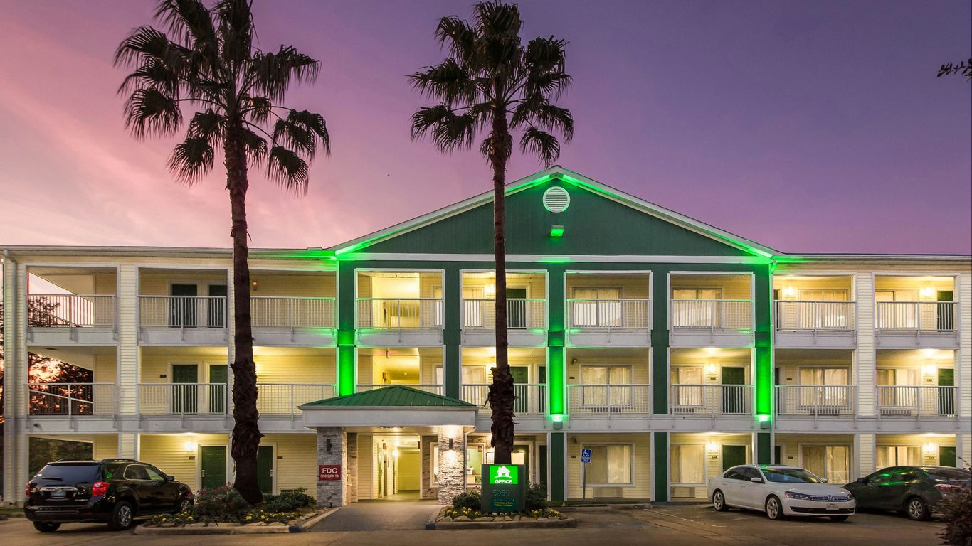 هوم تاون ستوديوز باي رد روف هيوستن - نورث ويست