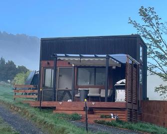 Tiny House In the Hills - 6 min from Town - Wi-Fi - Rural - Taumarunui - Building