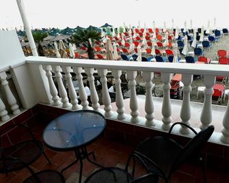 Hotel Themis - Kateríni - Balcony