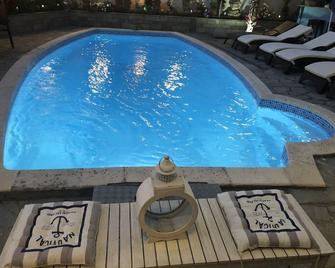 Pavlidis - Thasos - Pool