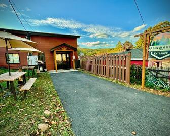 Trailside Hotel Minutes to Fallingwater Dbl Queen - Ohiopyle