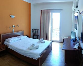 Hotel Akti - Loutraki - Schlafzimmer