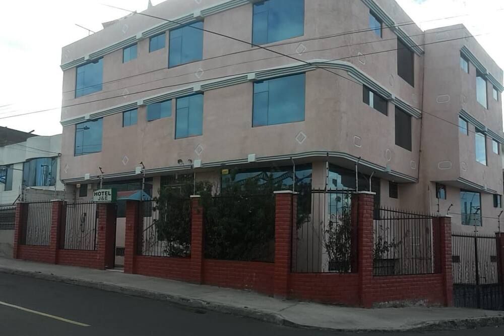J&E hotel - Ambato - Building