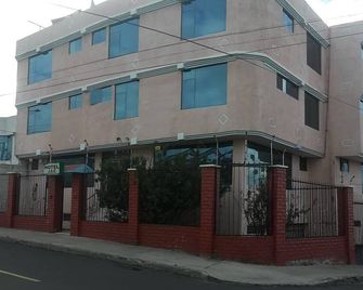 J&E hotel - Ambato - Gebouw