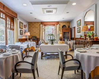 Logis Hotel & Restaurant Bergeret Sport - Hendaye - Restaurang