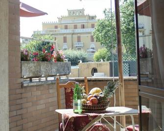 Hotel Bonifacio - Fiuggi - Balcón