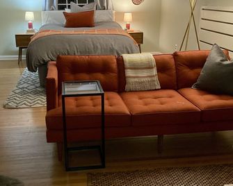 Spacious bedroom in Gladwyne close to main line colleges, center city and more - 글래드와인 - 거실