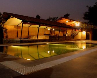 Spree Maati Jungle Resort, Bandhavgarh - Tala - Pool