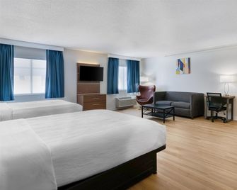 Baldwin Inn & Suites, SureStay Collection by Best Western - West Springfield - Habitación