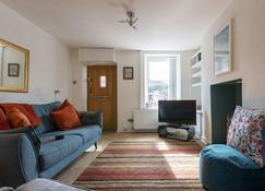 Hare Cottage - Abergavenny - Living room