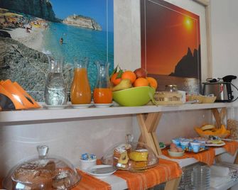 Residenza Donna Giovanna - Tropea - Buffet