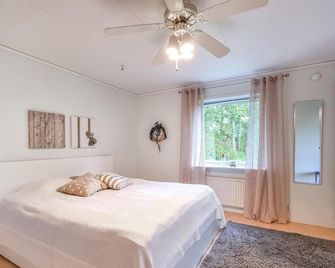 3 Bedroom Gorgeous Home In Tanumshede - Tanumshede - Bedroom