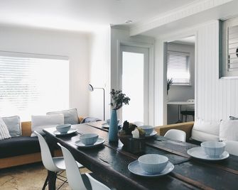 Budgewoi Beach House - Budgewoi - Comedor