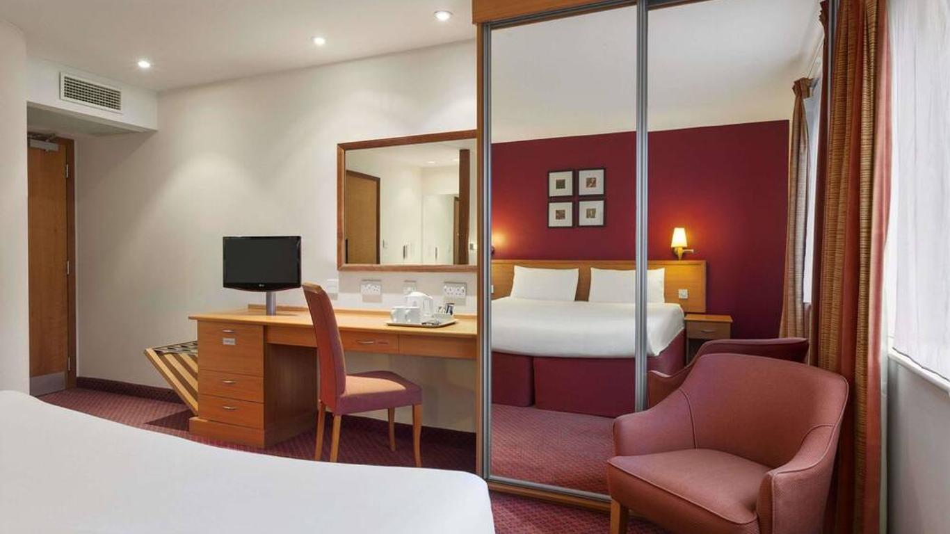 Days Inn by Wyndham Stevenage North