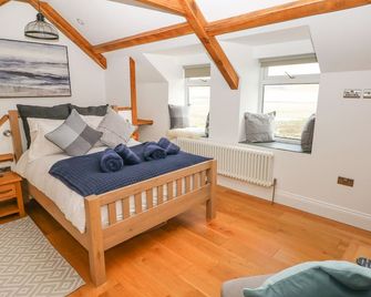 1 Salt Cottage, Pet Friendly, Country Holiday Cottage In Port Eynon - Swansea - Chambre