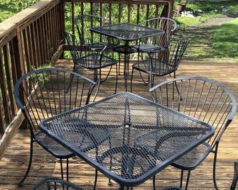 Shoreham Inn Bed & Breakfast - Shoreham - Patio