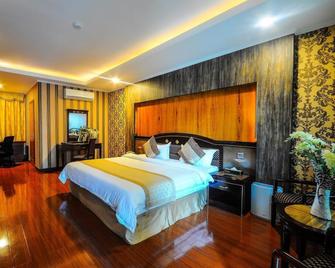 Interpark Hotel - Subic Bay Freeport Zone - Bedroom
