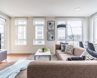 2br | Balcony, Views, Gym | Bellevue | Sophari B - Bellevue - Vardagsrum