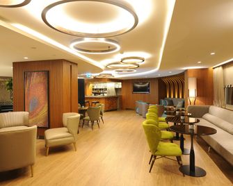 DoubleTree by Hilton Istanbul Sirkeci - איסטנבול - טרקלין