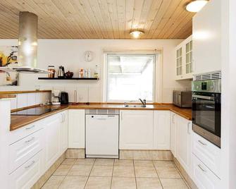 6 person holiday home in Asn s - Asnaes - Cocina