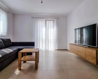 Sofia A4 Dole in Novigrad - Novigrad - Obývací pokoj