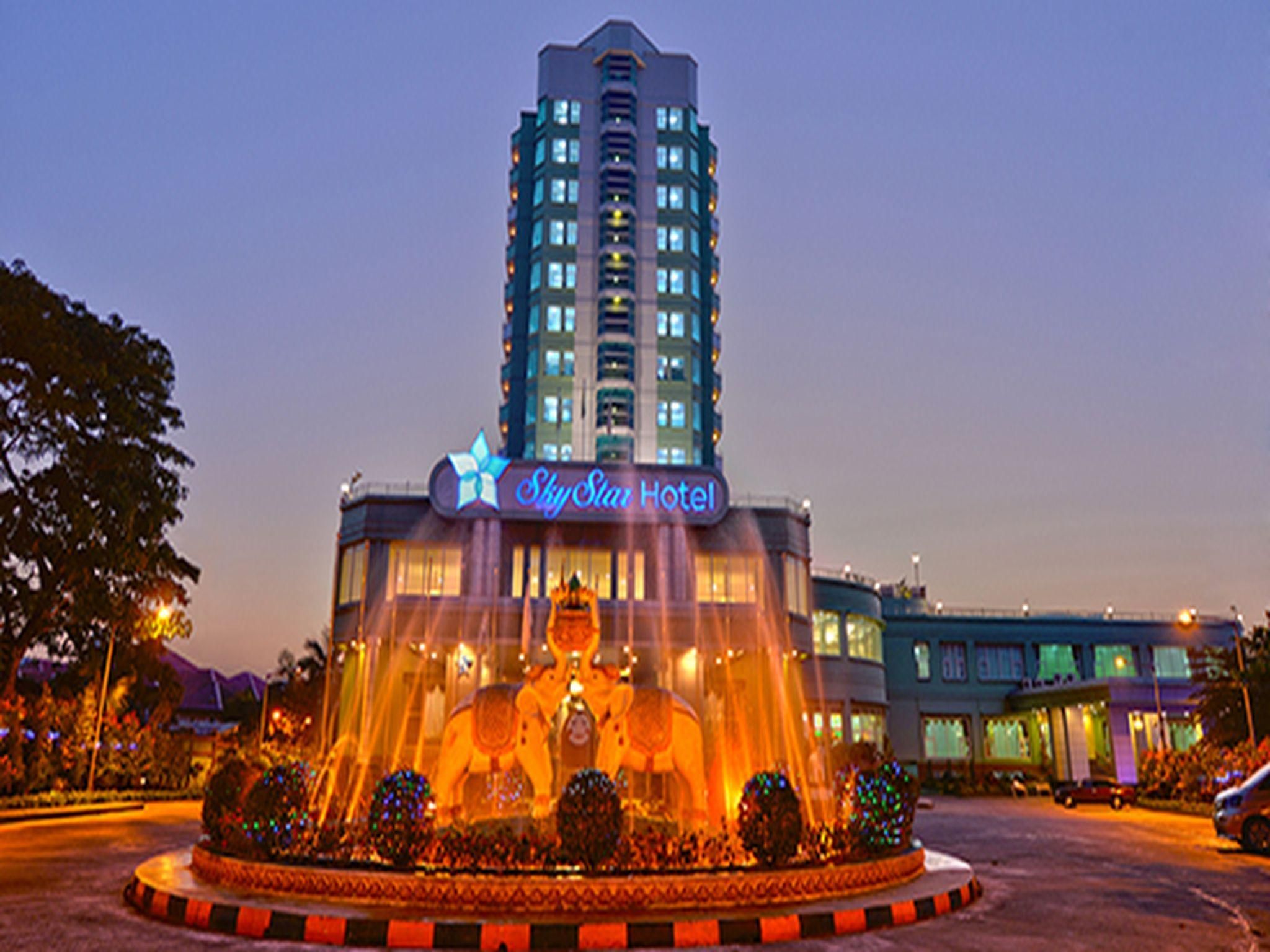 Sky Star Hotel - יאנגון - בניין