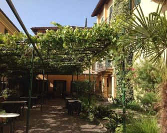 Albergo Giardinetto - בילאג'ו - פטיו