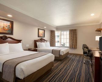Days Inn by Wyndham Eureka CA - Eureka - Soveværelse