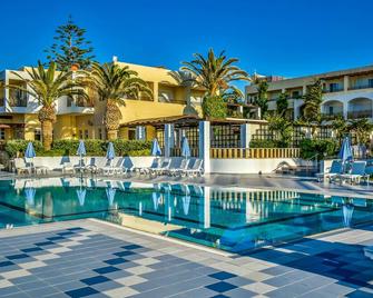 Creta Royal - Adults Only - Réthymno Town - Bể bơi