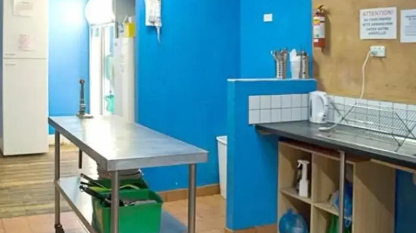 The Melbourne Connection Travellers Hostel